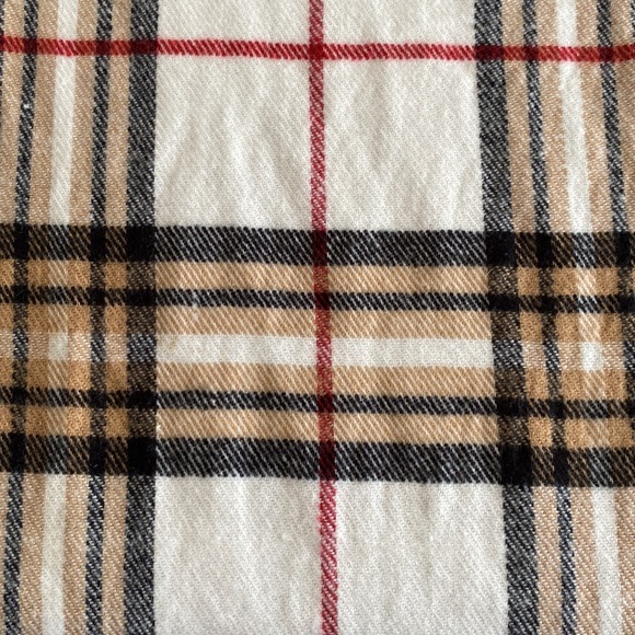 Tartan plaid viscose cashmere scarf designed in Italy fringe - Picture 7 of 7